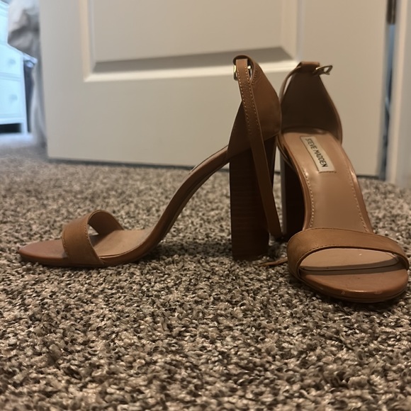 Steven Madden Carson sandals - Picture 2 of 4
